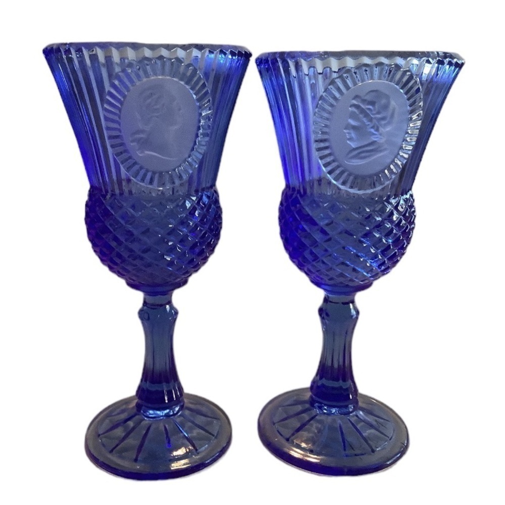 Vintage 1976 Avon Fostoria Martha George Washington wine goblets/glasses set of2
